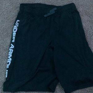 Under Armor black shorts